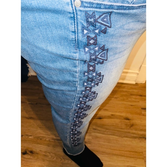 Denim - Light Wash Embezzled Jeans